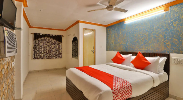 OYO 29318 hotel krishna palace, Rezerwuj Hotel Hotele w Gujarat ze śniadaniem, Śniadanie