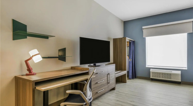 Двухместный люкс Home2 Suites By Hilton Cincinnati Midtown Oakley