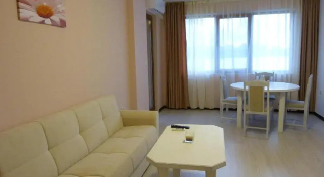 Апартаменты c 1 комнатой с красивым видом из окна Tomas Residence