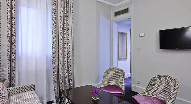 Номер Standard Hôtel Vernet Champs Elysées Paris