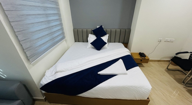 Одноместный номер Deluxe Hotel V CHECK INN