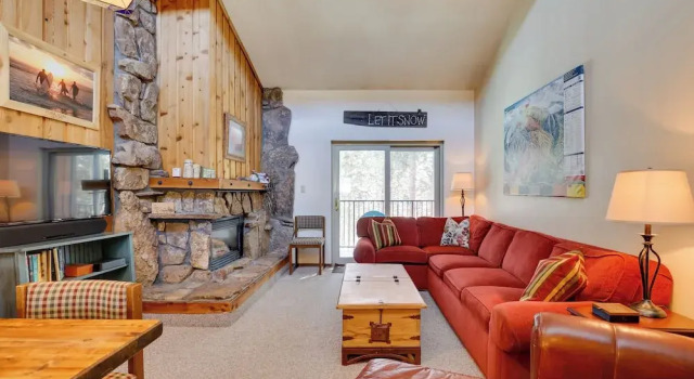 Colorado Ski Condo in the Heart of Winter Park, Забронировать Апартаменты/квартира Апартаменты Винтер Парка, рядом с Body Kneads Massage and Pilates, Апартаменты/квартира
