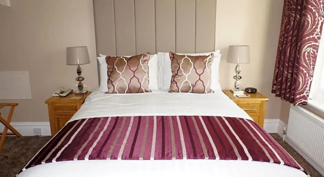 Номер Premium The Lawn Guest House Gatwick