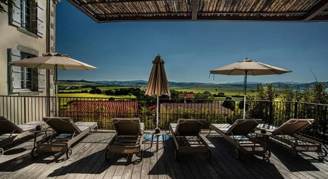 Номер Standard The view of Montpeyroux