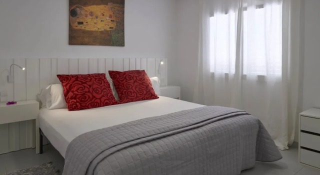 Апартаменты с 2 комнатами с балконом и с видом на море Enkala Apartamentos