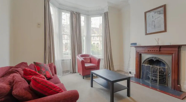 1 Bedroom Flat With Lofty Ceilings and Garden, Забронировать Отель Отели Англии 3 звезды, 3*