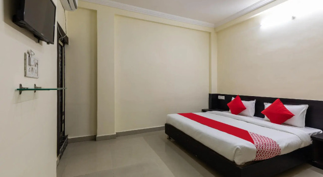 OYO 40756 Hotel Palash House