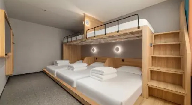 Кровать в общем номере Youyou E-sports Hotel (Taiyuan University of Technology Metro Station Branch)
