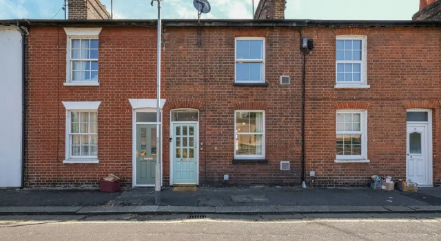 Charming 3 Bed House at Blakes Cottages, Varaa Lomakoti Mökit kohteessa Merseyside, Mökki