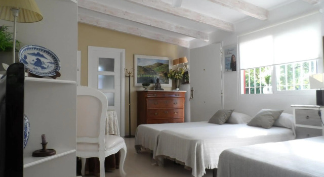 Casa con jardín frente Playa de Burriana, Забронировать Отель Отели Бурриана с парковкой, Парковка