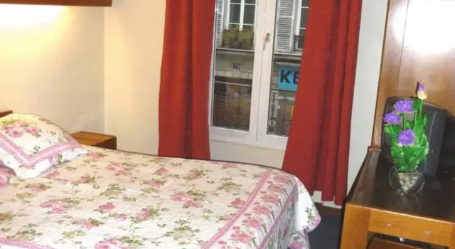 Номер Standard Nouvel Hotel Paris 18