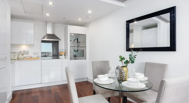 Lincoln Tower Serviced Apartments, Забронировать Апартаменты/квартира Апартаменты Лондона, рядом с Кенари Уорф, Апартаменты/квартира