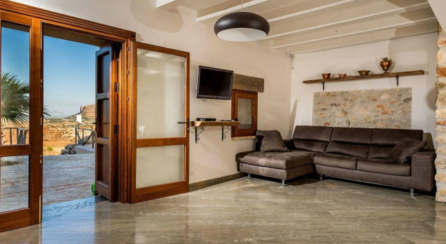 Cheerful Villa in Contrada Sarmuci with Swimming Pool