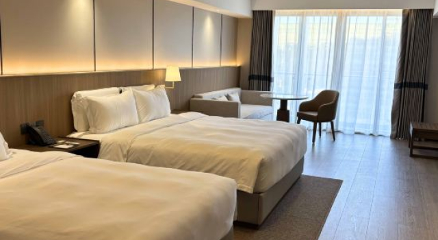 Номер Deluxe Wyndham Garden Manila Bay
