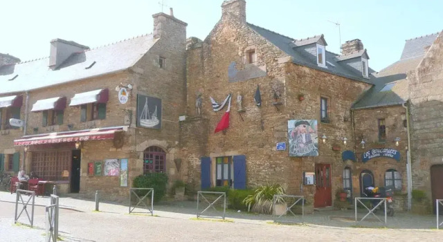 Holiday Home in Plouarzel near Sandy Beaches, Забронировать Отель Отели Finistère с парковкой, Парковка