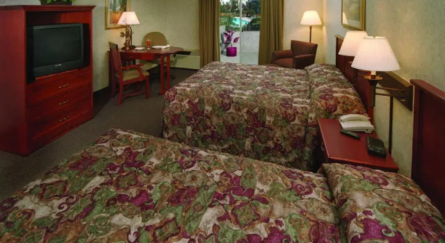 Номер Deluxe Endeavor Inn & Suites, Trademark Collection by Wyndham