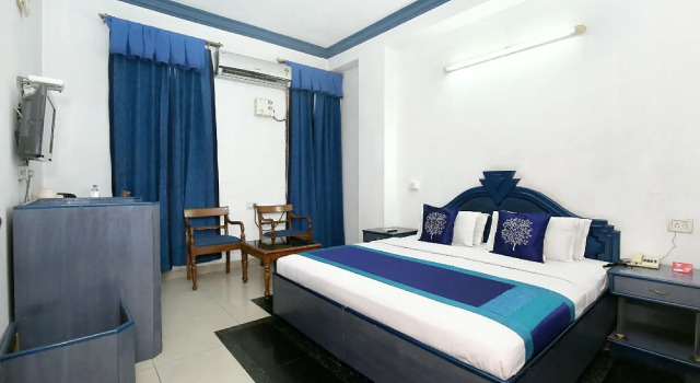OYO 9985 Hotel Sekhon Grand