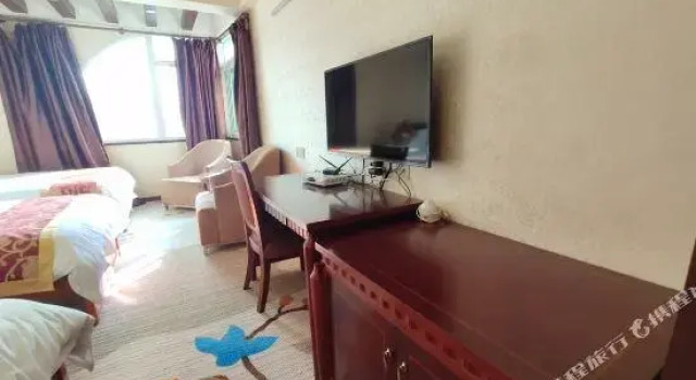 Sanhong Hotel, Rezerwuj Hotel Hotele w Zhuhai z parkingiem, Parking