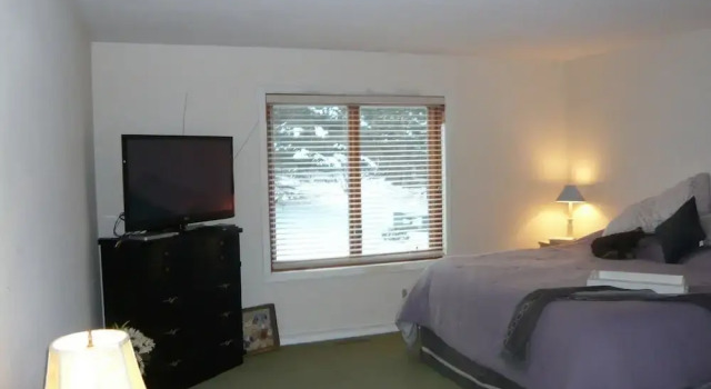 Cozy Cottage Close To Cloverleaf