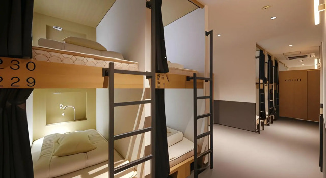 White Hostel shinsaibashi