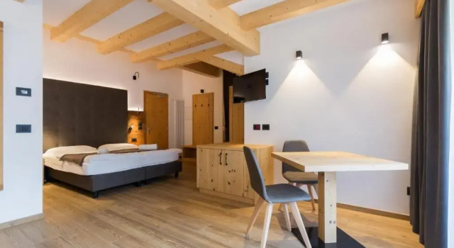 Полулюкс с балконом Arnica Mountain Hotel