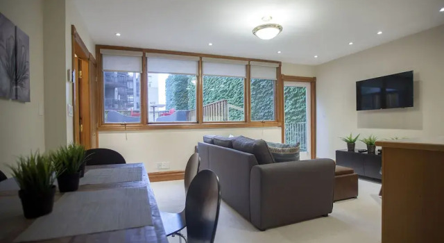 Spacious 1BR Penthouse - Amazing Terrace, Varaa Hotelli Toronto 