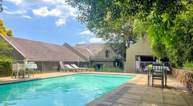 Amorus Waterkloof ridge, Reservar Hotel Hotéis em Pretoria com piscina, Piscina