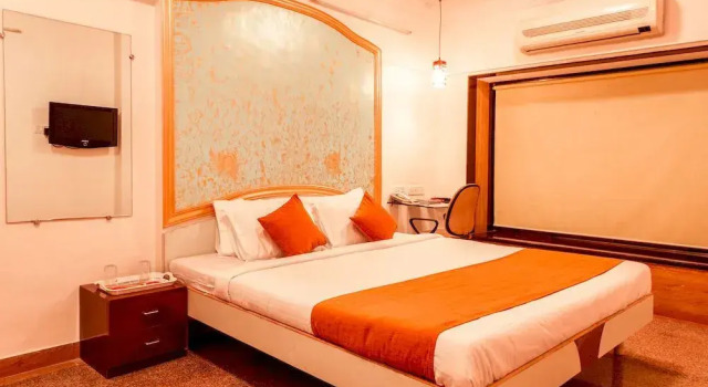 Hotel New Lake Palace, Забронировать Отель Отели штата Махараштры 3 звезды, 3*