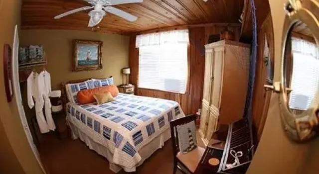 The August Seven Inn, Забронировать Отель Отели Дейтона-Бич 3 звезды, рядом с Теннисный центр City Island, 3*