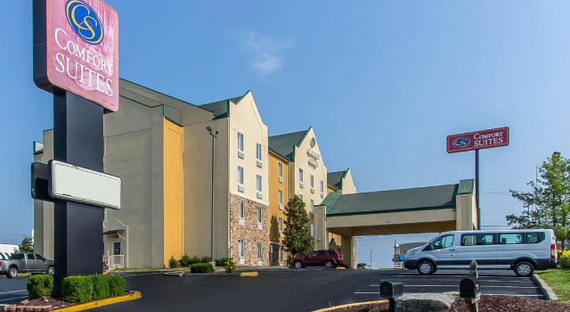 Кровать в общем номере Comfort Suites Richmond
