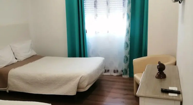 Четырёхместный номер Standard Hotel Domus