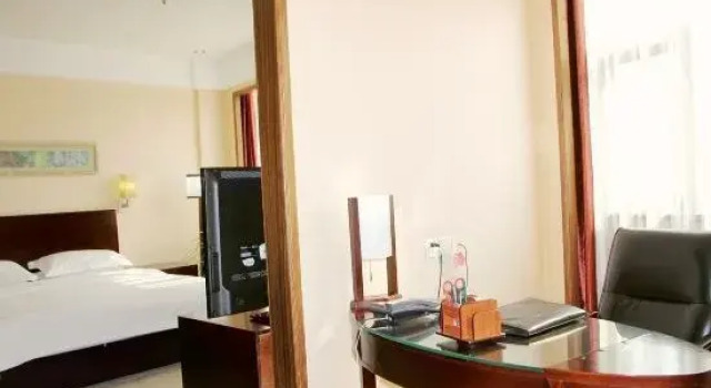 Люкс Business Qingdao New Kanghong Hotel