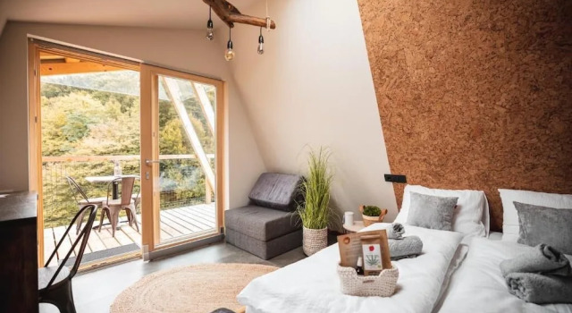 Номер Deluxe Nesting Resort posestvo SONČNI RAJ