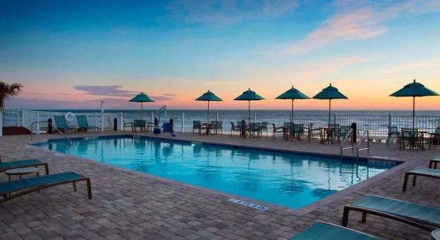 Люкс с частичным видом на море SpringHill Suites by Marriott New Smyrna Beach