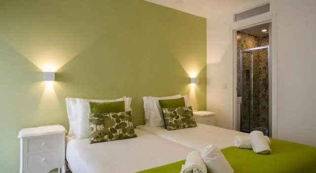 Двухместный люкс Standard Suites Amália Guesthouse near Rossio Square