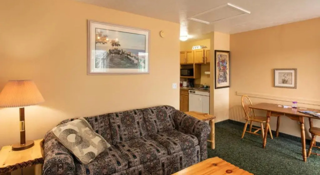 Люкс Deluxe The Kingsley Suites