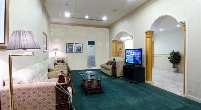 Hams Suites 2, Забронировать Отель Отели и гостиницы Al Aqrabeyah , Отель