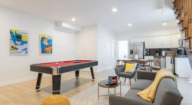 Апартаменты Cherry Suites 3BR Apt w W D Pool Table