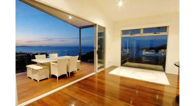 Horizons - Airlie Beach