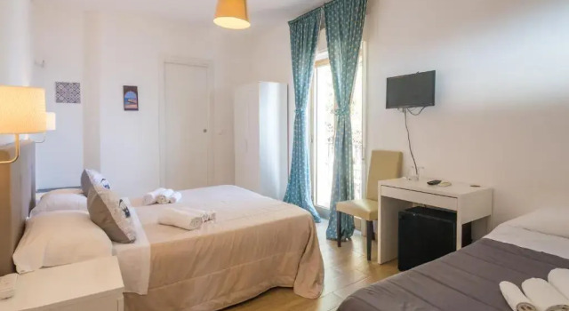 Трёхместный номер Superior с видом на море Hotel Elios