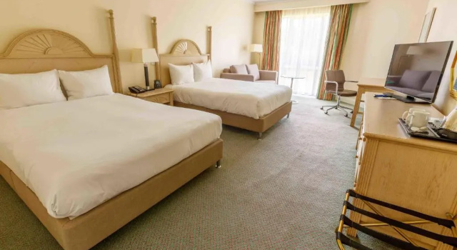 Семейный номер Standard Hilton Northampton Hotel