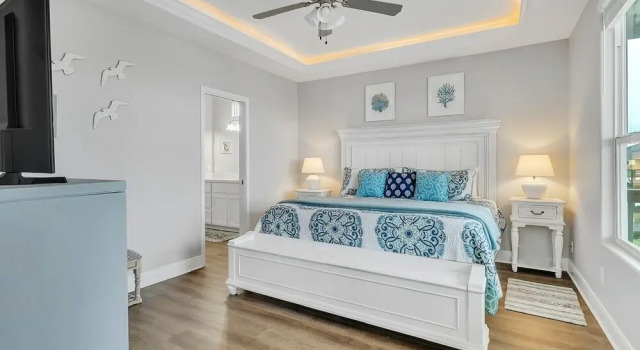 Born To Beach 4 Bedroom Home by RedAwning, Book Feriehus Bolivar Peninsula Houston