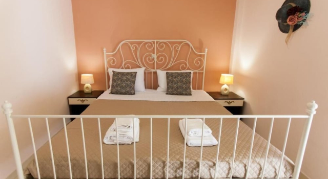 Двухместный номер Economy с балконом и с видом на внутренний двор Hotel Thetis