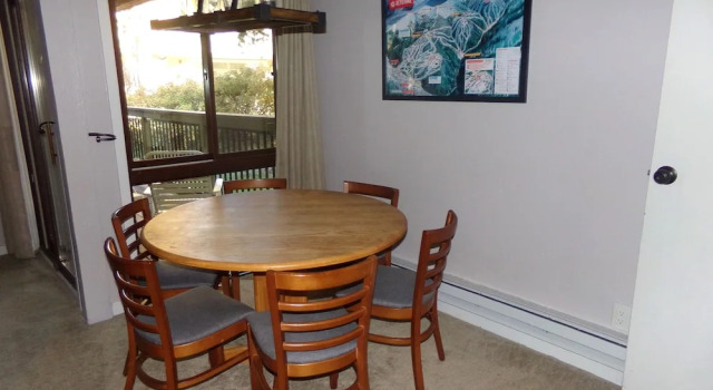 Wild Irishman 2 bed 2 bath Sleeps 9 WIBH, Забронировать Апартаменты/квартира Отели Кистон с бассейном, Бассейн