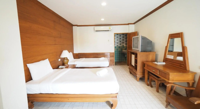 Fah Place Hotel