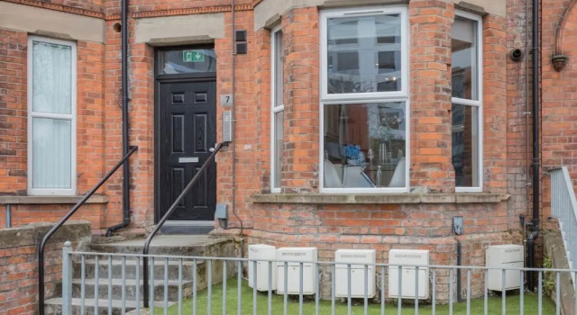 Central Belfast Apartments: 7 Camden Street, Забронировать Апартаменты/квартира Апартаменты Белфаста, рядом с Тюрьма Крамлин-Роуд в Белфасте, Апартаменты/квартира