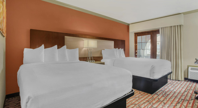 Четырёхместный номер Standard Best Western Plus Brookside Inn