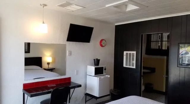 Rocket Motel