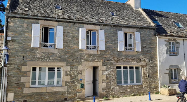 Very pretty Breton house in the heart of Locquirec, 100 m from the beach, Rezervasyon Otel Locquirec Finistère