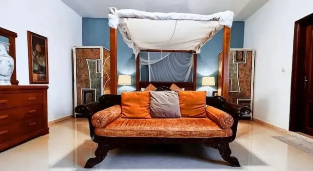 Loman Art House, Rezervovat Hotel Dakar Dakar